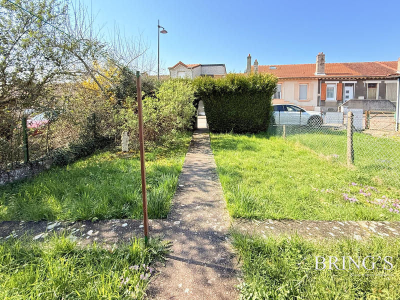 Maison - 80 m² - 5 pièces