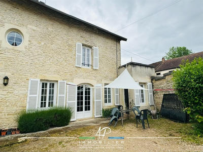 Maison de village - 112 m² - 4 pièces