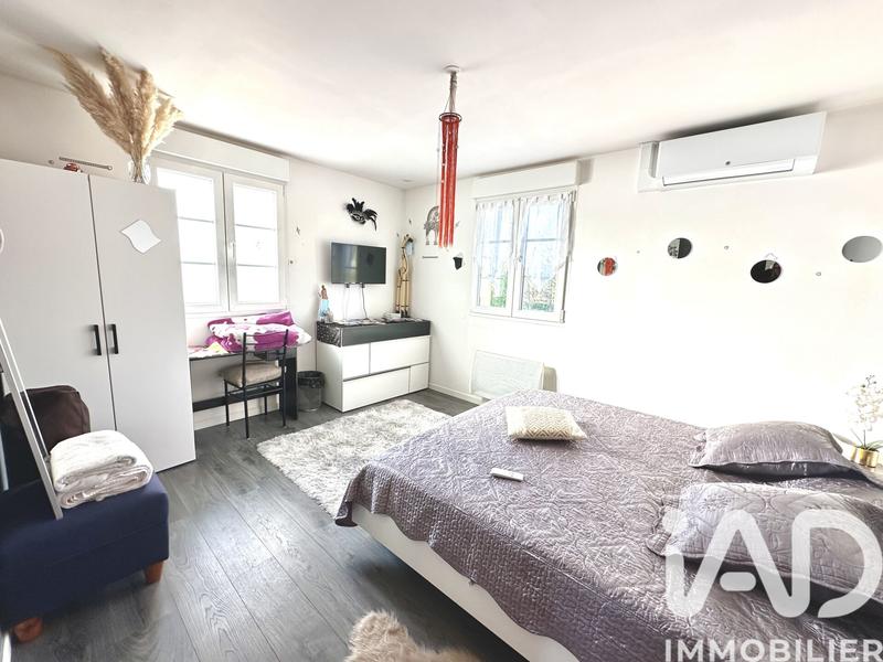 Maison - 210 m² - 8 pièces