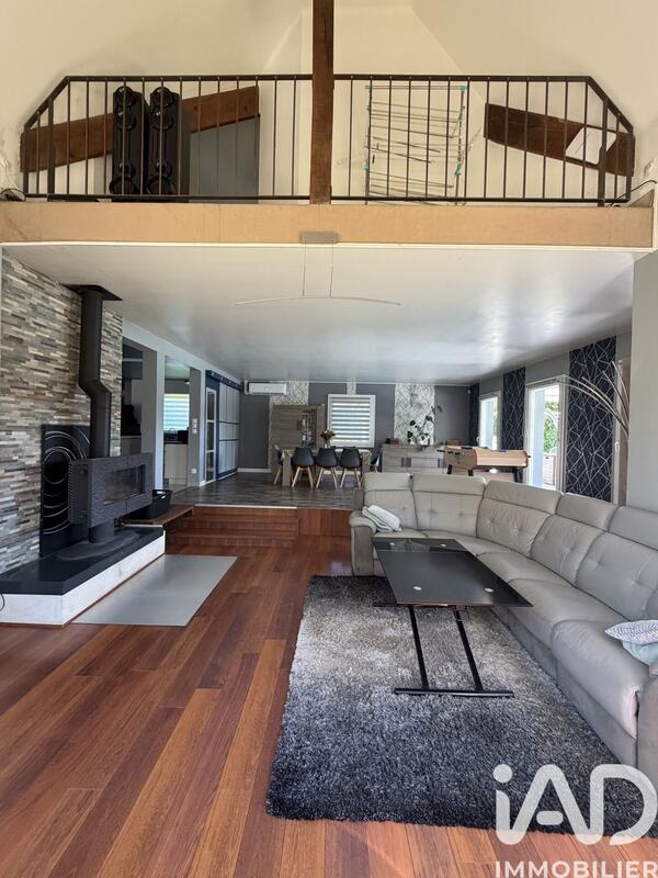 Maison - 175 m² - 7 pièces