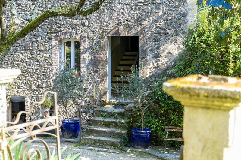 Mas - 523 m² - 15 pièces