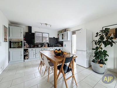 Maison - 102 m² - 5 pièces