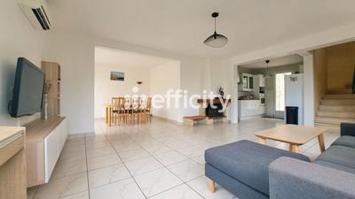 Maison jumelée - 125 m² - 6 pièces