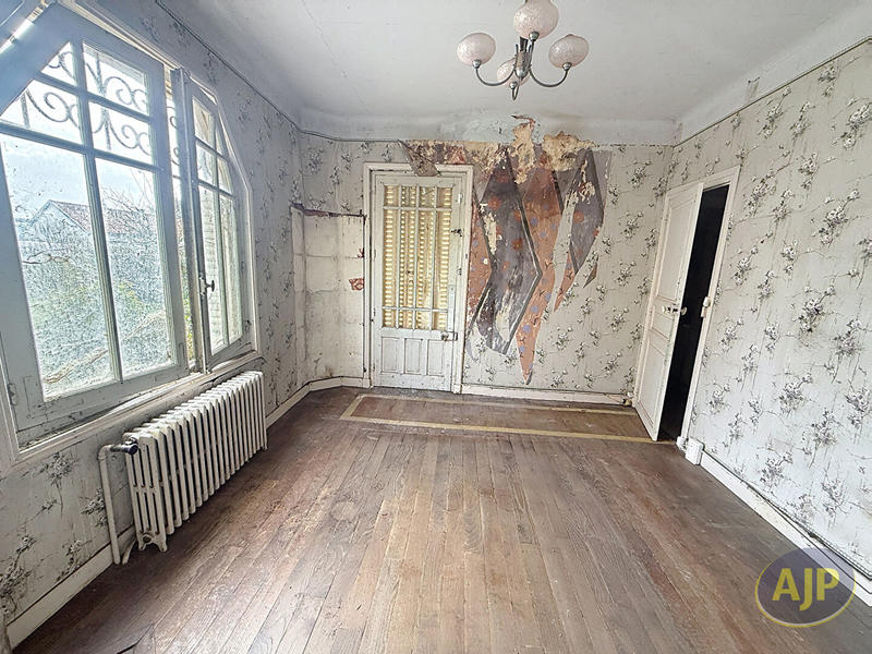 Maison - 93 m² - 4 pièces