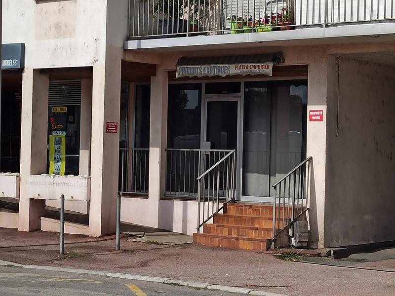 Local commercial - 115 m²