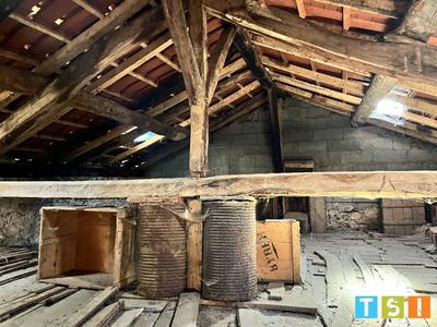 Grange - 240 m² - 2 pièces