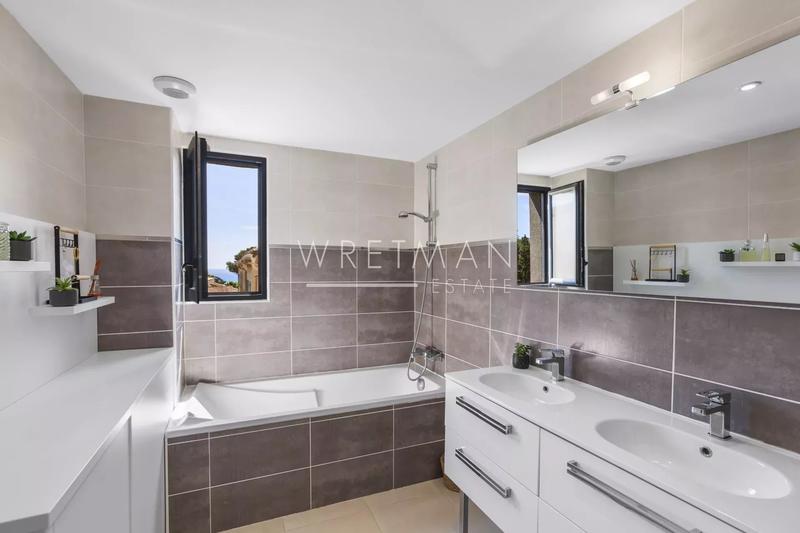 Appartement - 112 m² - 4 pièces