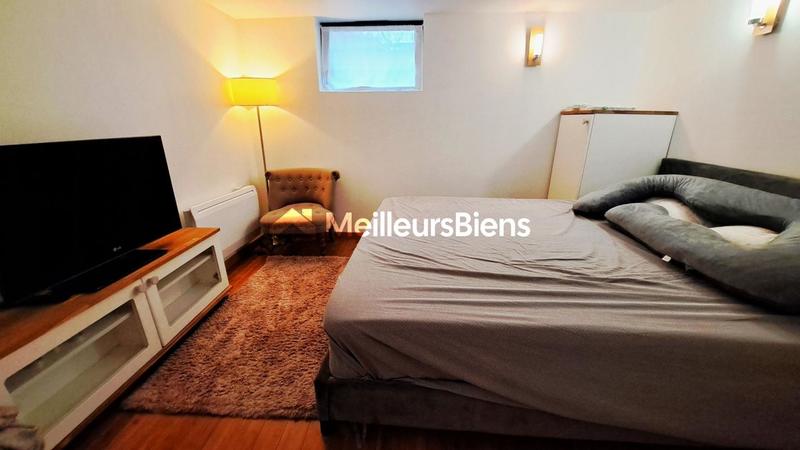 Maison - 219 m² - 8 pièces