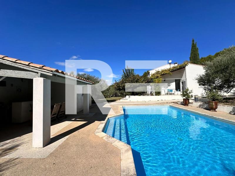 Villa - 171 m² - 8 pièces