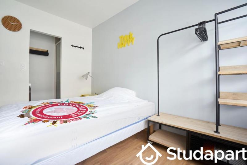 Chambre - 13 m² - 1 pièce