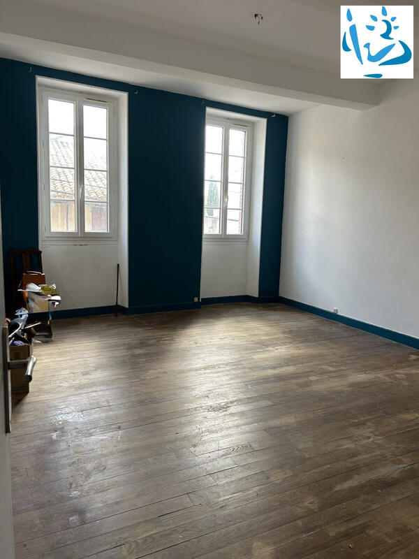 Maison - 170 m² - 10 pièces