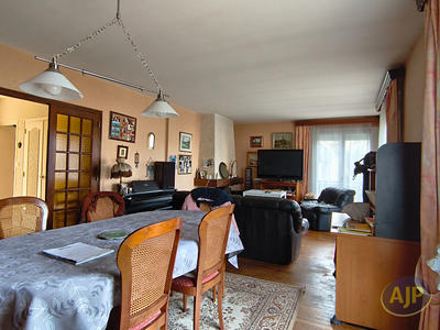 Maison - 134 m² - 7 pièces