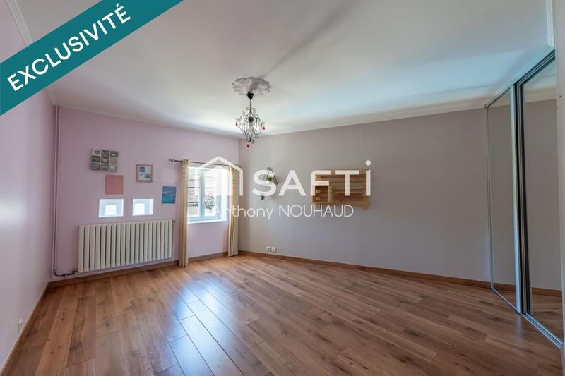 Maison - 228 m² - 6 pièces