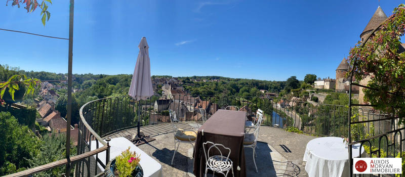 Maison - 420 m² - 13 pièces