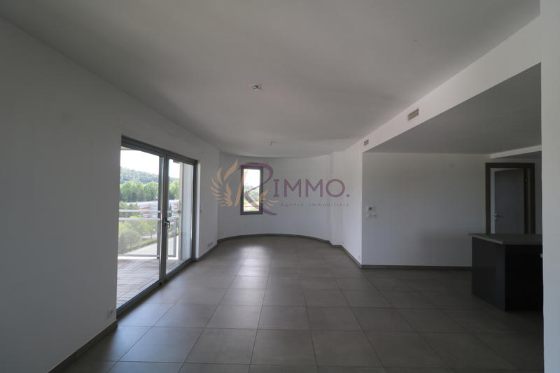 Appartement - 105 m² - 4 pièces