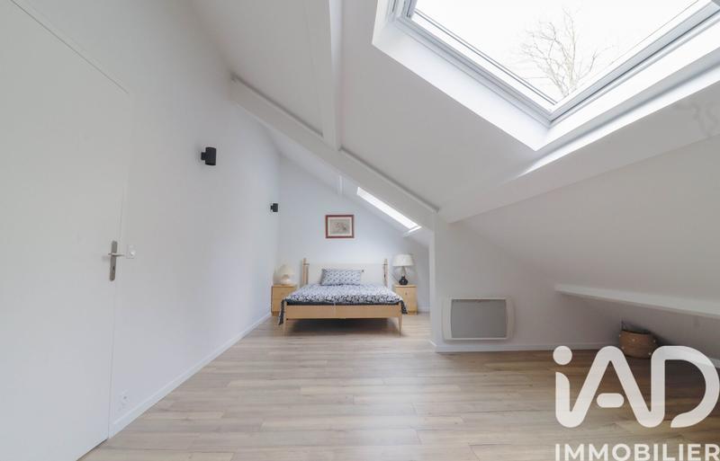 Maison - 210 m² - 7 pièces