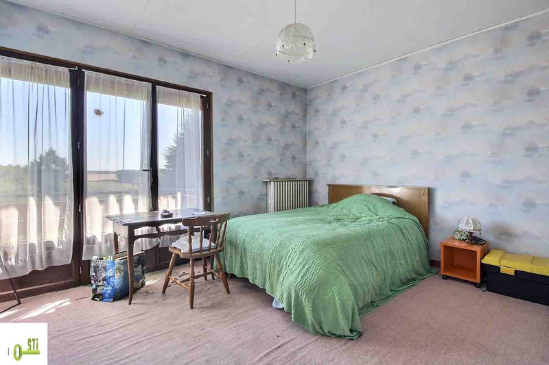 Maison - 192 m² - 10 pièces