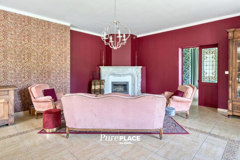 Demeure - 390 m² - 7 pièces