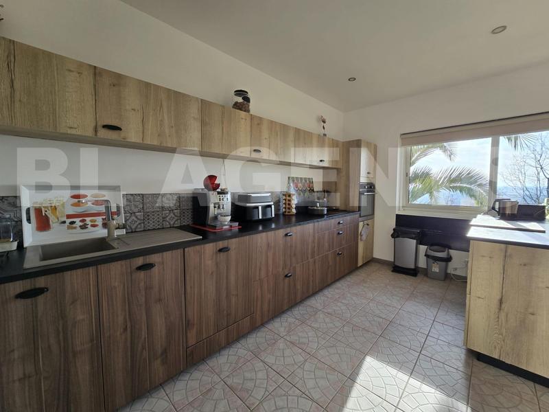 Maison - 109 m² - 4 pièces