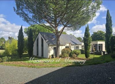 Maison - 160 m² - 5 pièces