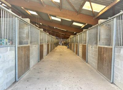 Haras - 230 m² - 8 pièces