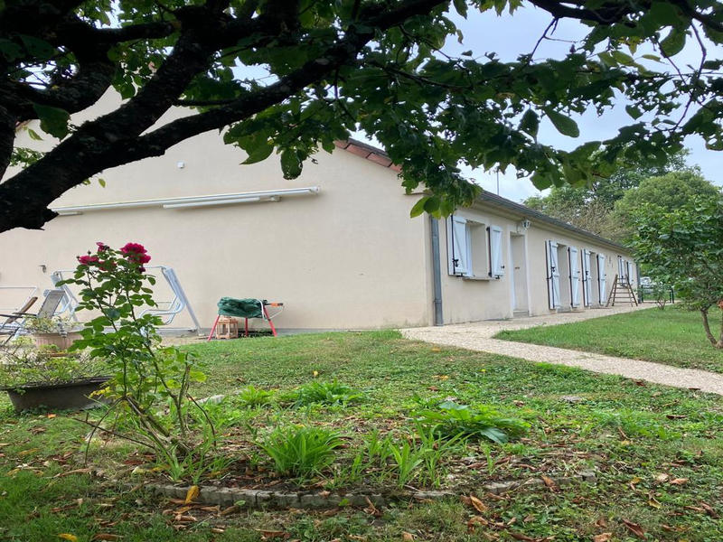 Maison - 140 m² - 9 pièces