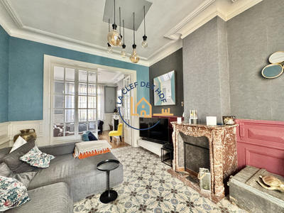 Maison - 215 m² - 7 pièces