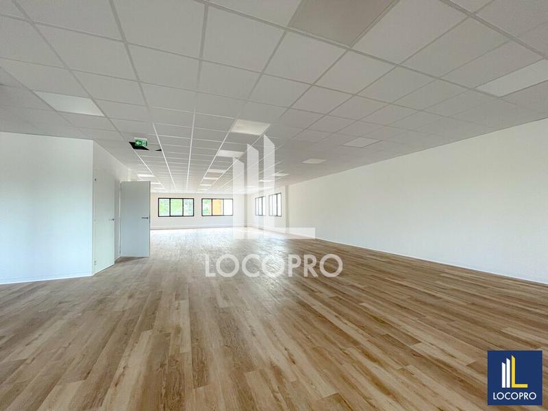 Bureau - 375 m²