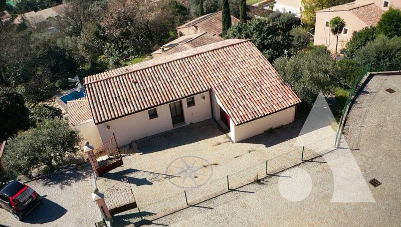 Villa - 175 m² - 6 pièces