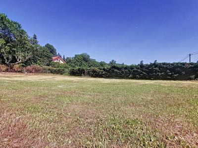 Terrain constructible - 688 m²