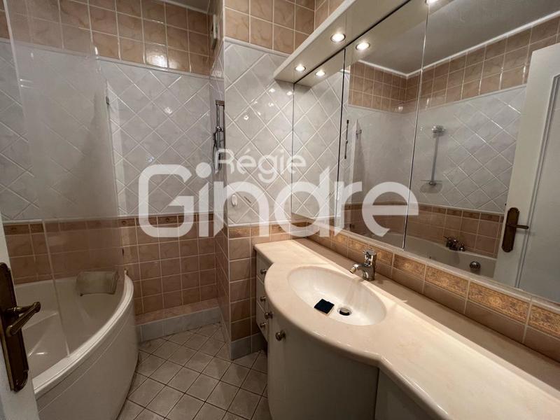 Appartement - 93 m² - 4 pièces