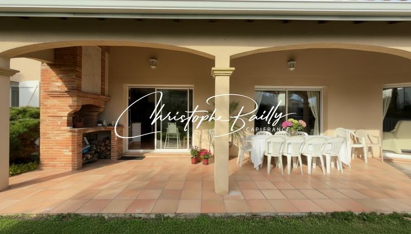 Maison - 223 m² - 7 pièces