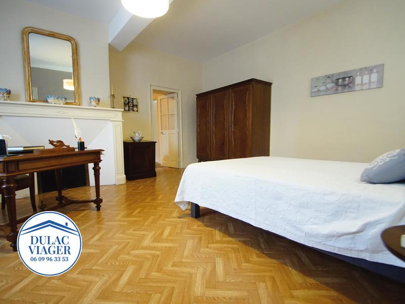 Viager - Maison de ville - 155 m² - 7 pièces