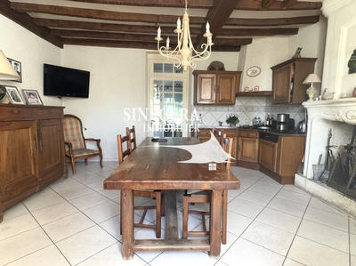 Maison - 207 m² - 6 pièces