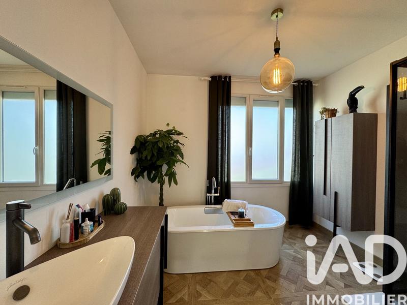 Maison - 130 m² - 5 pièces