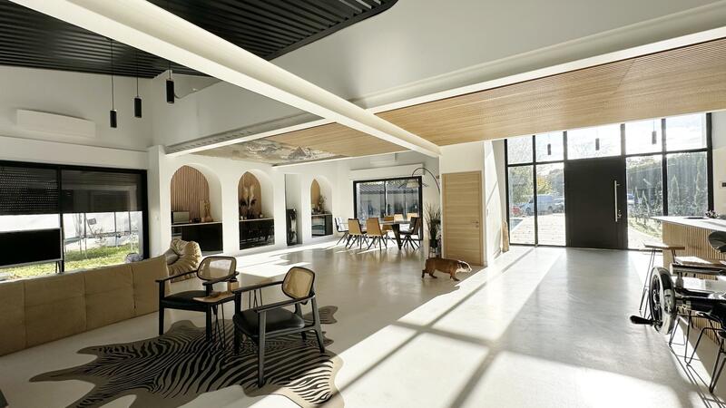 Villa - 250 m² - 7 pièces