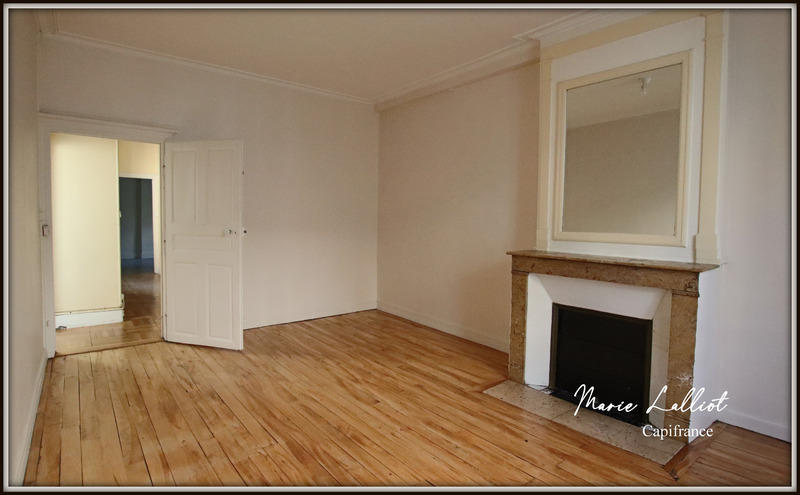 Maison - 204 m² - 9 pièces