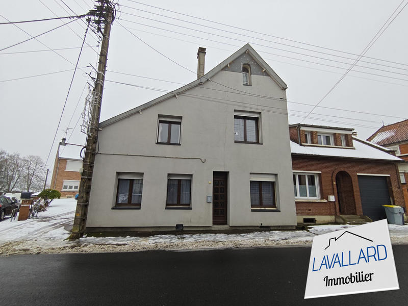 Maison - 162 m² - 9 pièces