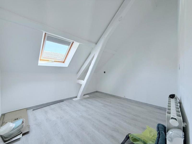 Maison - 250 m² - 6 pièces