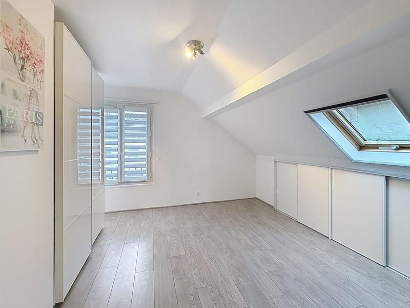 Maison traditionnelle - 140 m² - 5 pièces