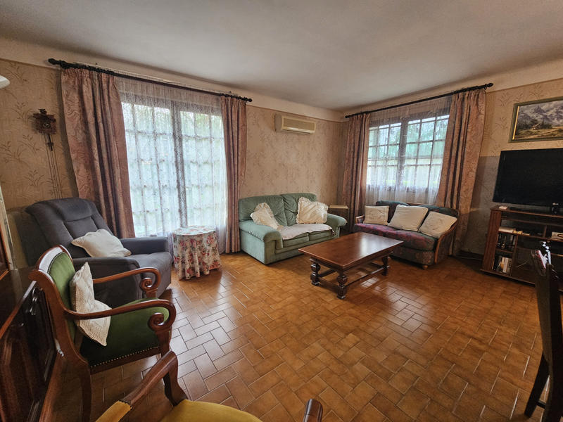 Maison - 209 m² - 7 pièces