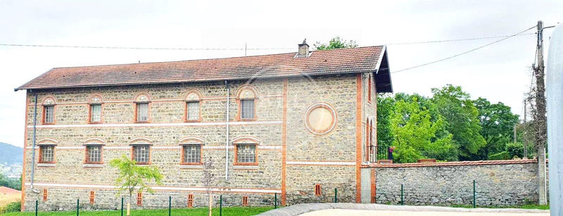 Maison ancienne - 170 m² - 11 pièces