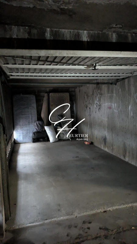 Parking / Garage - 15 m²