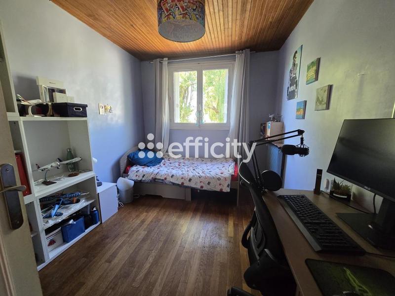 Maison - 96 m² - 6 pièces