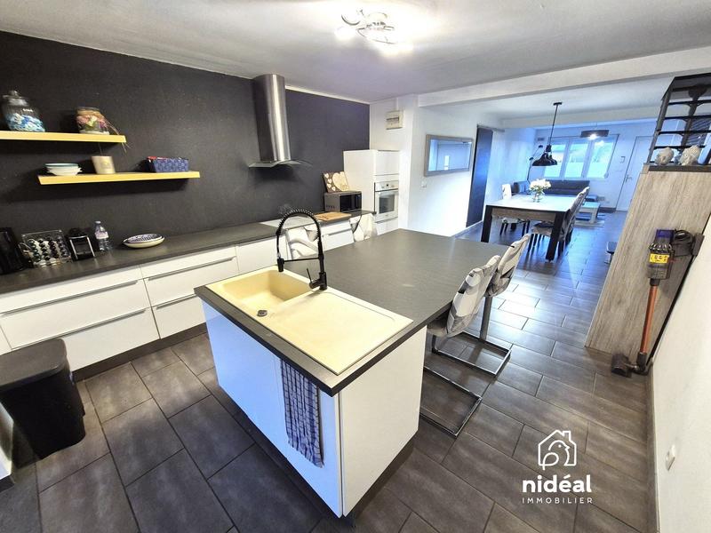 Maison - 108 m² - 4 pièces