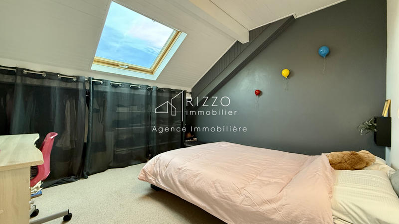 Maison - 178 m² - 8 pièces