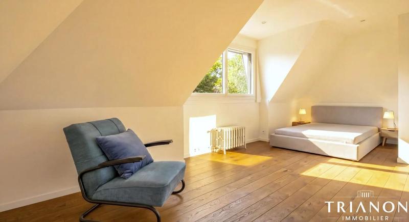 Maison - 307 m² - 10 pièces