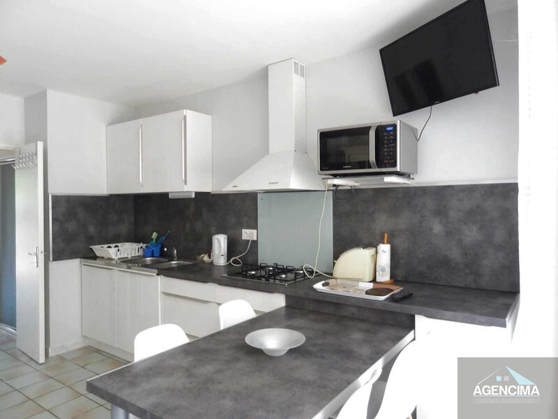 Maison - 95 m² - 5 pièces