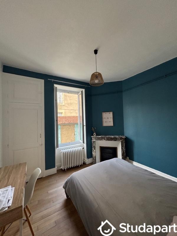 Chambre - 85 m² - 1 pièce