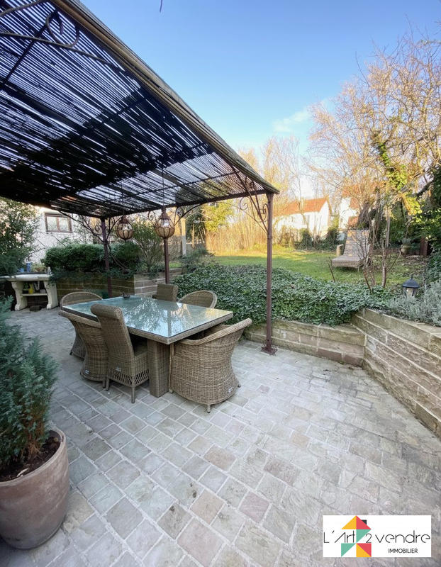 Maison - 143 m² - 7 pièces